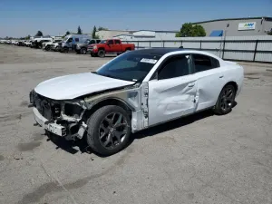 Dodge Charger SXT 3.6L 6 2015