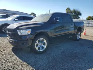 RAM 1500 BIG HORN/LONE STAR 5.7L 8 2020