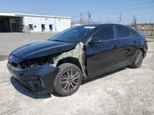 Kia Cerato / Forte / K3 GT LINE 2 L 4 2024