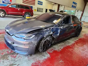 Tesla Model S 2022