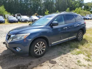 Nissan Pathfinder S 3.5L 6 2013