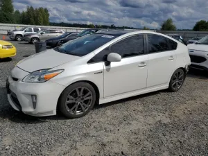 Toyota Prius 1.8L 4 2015