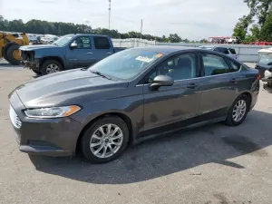 Ford Fusion S 2.5L 4 2016