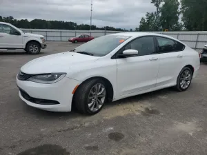 Chrysler 200 S 2.4L 4 2015