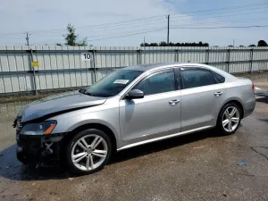 Volkswagen Passat SEL 2.0L 4 2013
