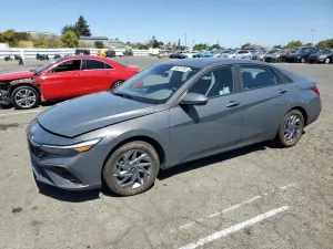 Hyundai Elantra SEL 2.0L 4 2024