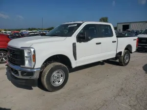 Ford F-250 SUPER DUTY 6.8L 8 2024