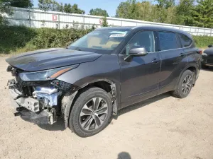 Toyota Highlander XLE 3.5L 6 2022