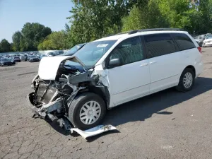 Toyota Sienna 3.3L 6 2005