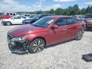 Nissan Altima SL 2.5L 4 2021