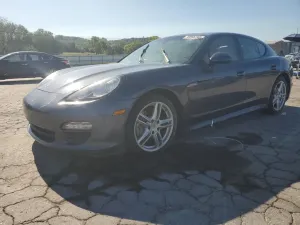 Porsche Panamera 2 3.6L 6 2011