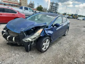 Hyundai Elantra GLS 1.8L 4 2013