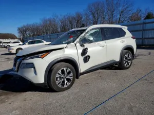 Nissan Rogue SV 2.5L 4 2021