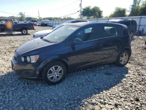 Chevrolet Aveo (Sonic) LT 1.8L 4 2013