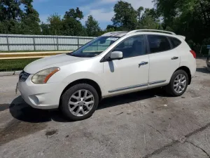 Nissan Rogue S 2.5L 4 2012