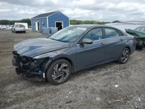 Hyundai Elantra LIMITED 2.0L 4 2025