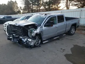 GMC Sierra 6.6L 8 2015