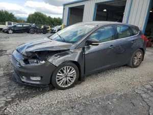Ford Focus TITANIUM 2.0L 4 2015