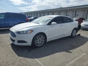 Ford Fusion SE 2.5L 4 2014