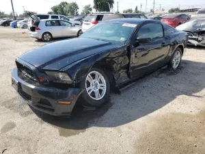 Ford Mustang 3.7L 6 2013