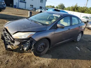 Ford Focus SE 2.0L 4 2012