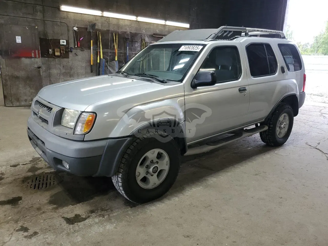 Nissan Xterra XE 3.3L 6 2000