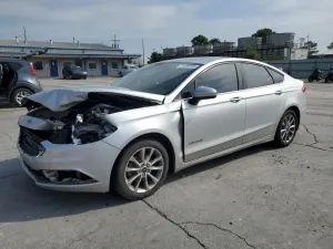 Ford Fusion SE HYBRID 2.0L 4 2017