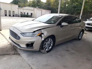 Ford Fusion SE 2.5L 4 2019