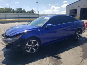Hyundai Elantra LIMITED 2.0L 4 2023