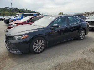 Toyota Camry LE 2.5L 4 2020