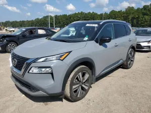 Nissan Rogue SL 2.5L 4 2021