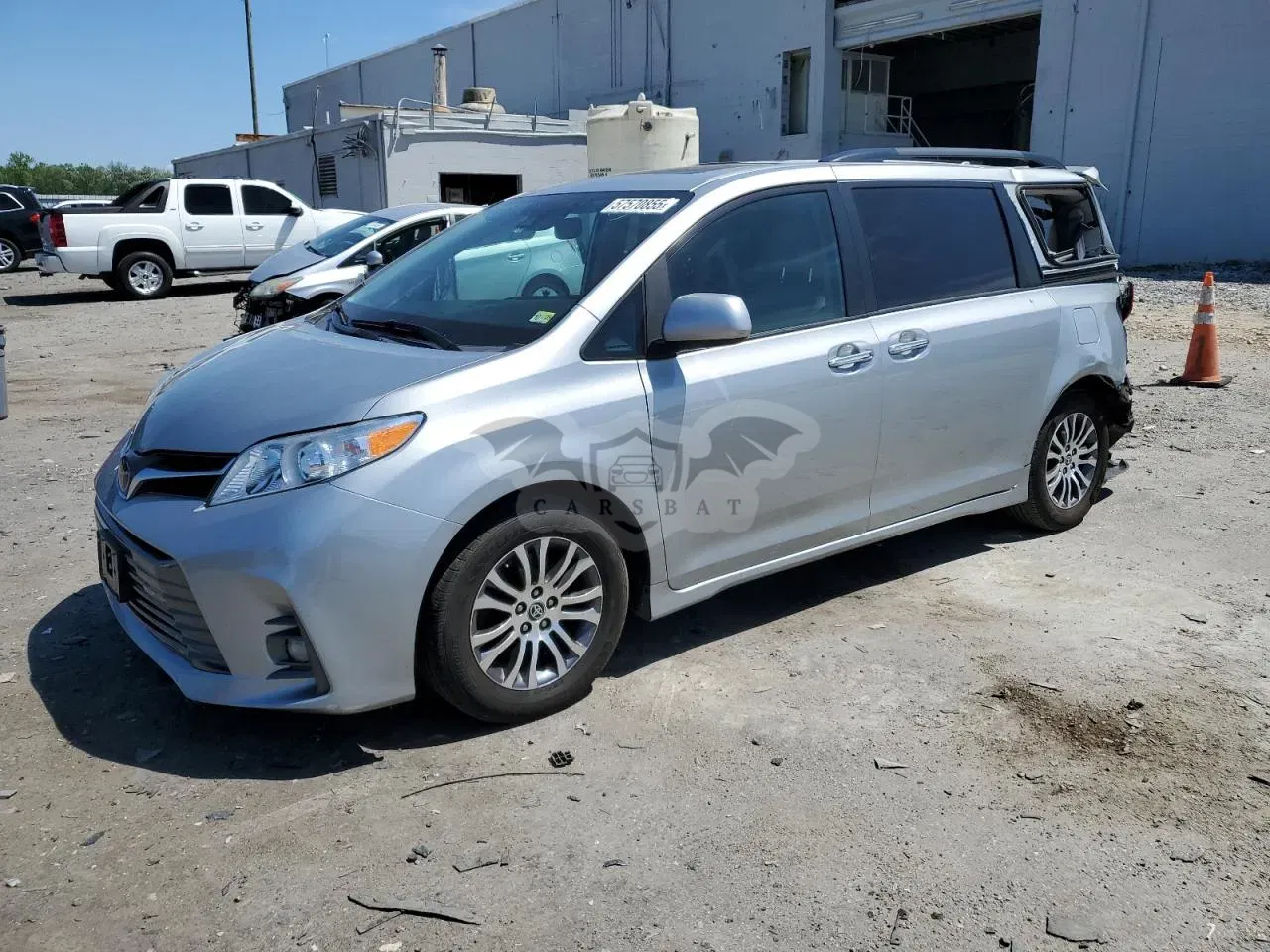 Toyota Sienna XLE 3.5L 6 2020