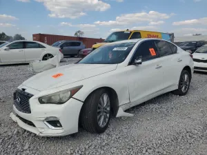 Infiniti Q50 LUXE 3.0L 6 2021
