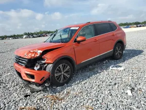 Volkswagen Tiguan SE 2.0L 4 2018