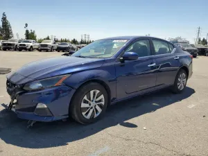 Nissan Altima S 2.5L 4 2022
