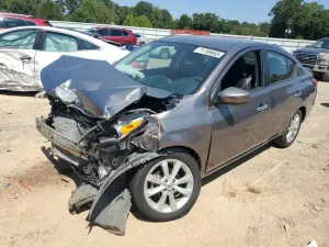 Nissan Versa S 1.6L 4 2015