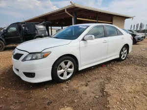 Toyota Camry BASE 2.5L 4 2011