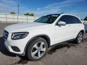 Mercedes-Benz GLC 300 4MATIC 2.0L 4 2017