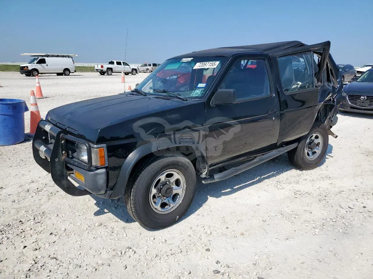 Nissan Pathfinder XE 3.0L 6 1995