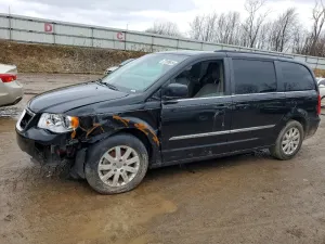 Chrysler Town & Country TOURING 3.6L 6 2013
