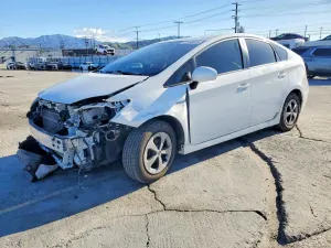 Toyota Prius 1.8L 4 2013