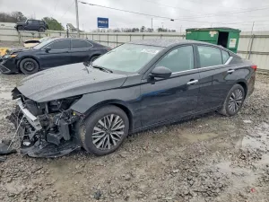 Nissan Altima SV 2.5L 4 2025
