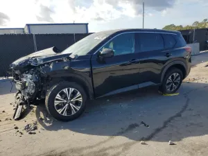 Nissan Rogue SV 2.5L 4 2021