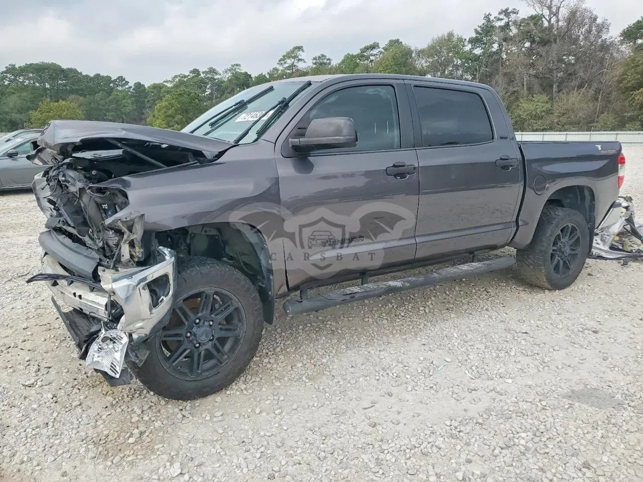 Toyota Tundra CREWMAX SR5 4.6L 8 2017