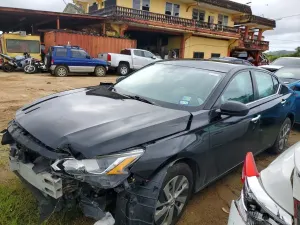 Nissan Altima S 2.5L 4 2020