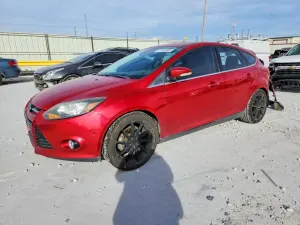 Ford Focus TITANIUM 2.0L 4 2012