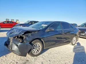 Toyota Camry LE 2.5L 4 2017