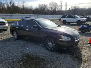 Nissan Maxima S 3.5L 6 2014