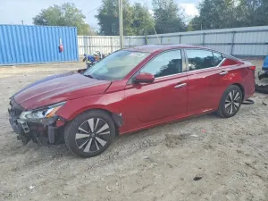 Nissan Altima SV 2.5L 4 2022