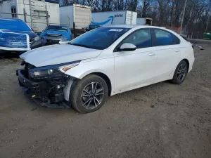 Kia Cerato / Forte / K3 LX 2 L 4 2023
